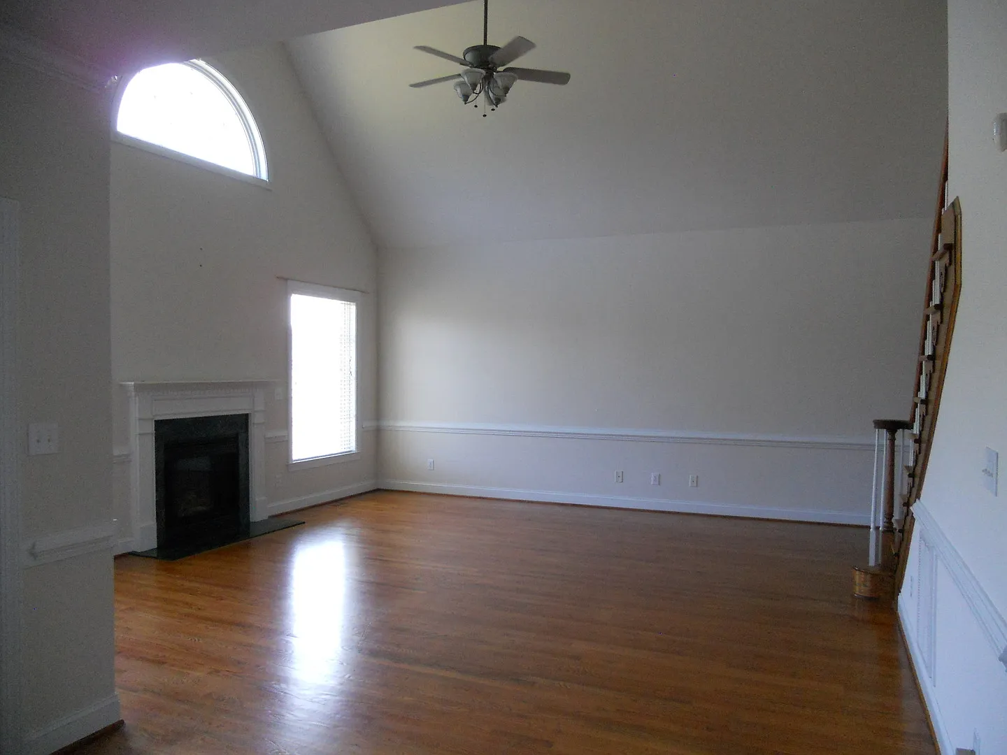 409 Pointe Drive — Photo 3