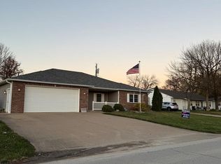 1103 Shady Ln, Macon, MO 63552