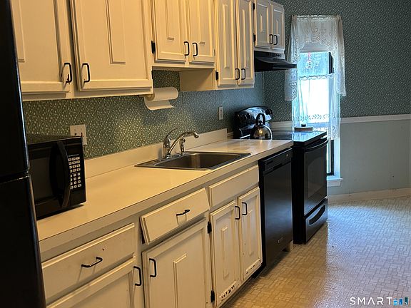 5th image of 37 Wellington Drive #37