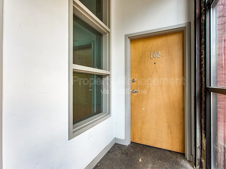 7 E Jackson St — Photo 18