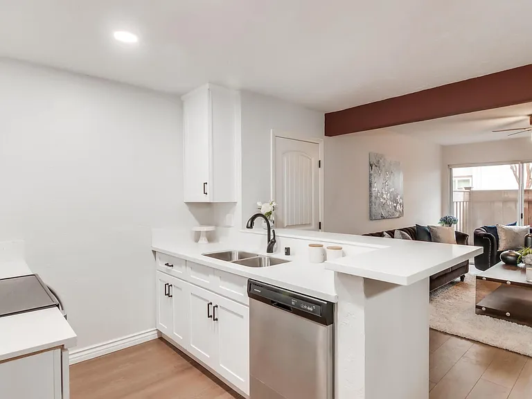 3549 Castle Glen Dr #118 — Photo 23