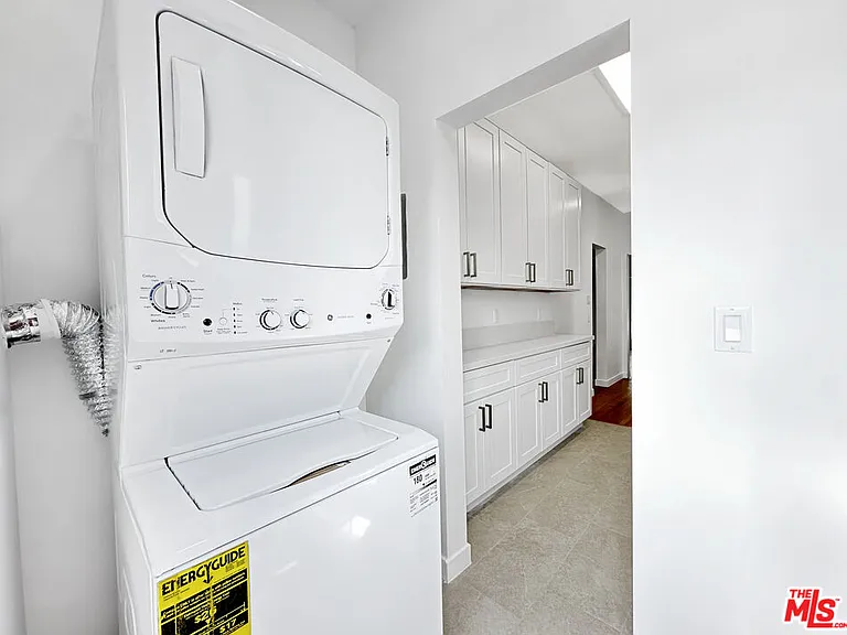 5932 Willoughby Ave #5932 — Photo 2