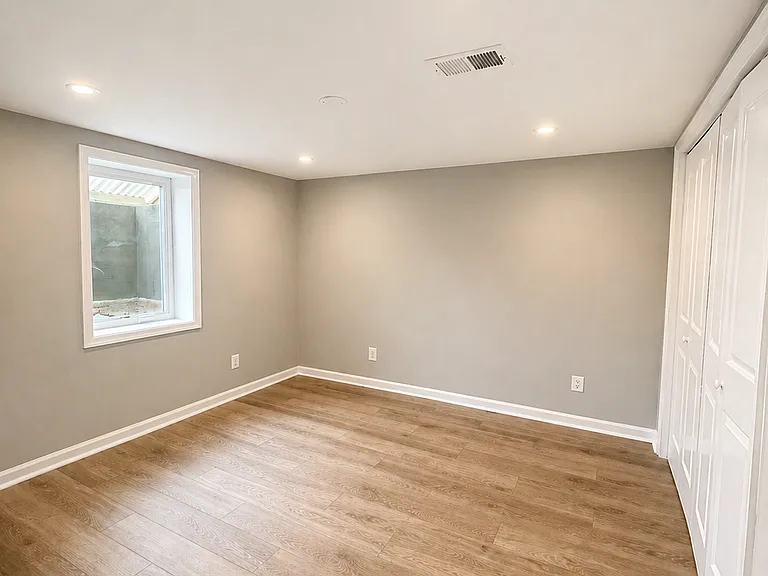 5822 Brookview Dr — Photo 10