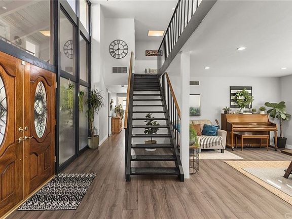 3rd image of 6221 Elmquist Ave
