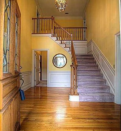 3rd image of 215 Meissen Ct