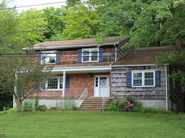 140 Wesley Dr, West Milford Twp., NJ 07480