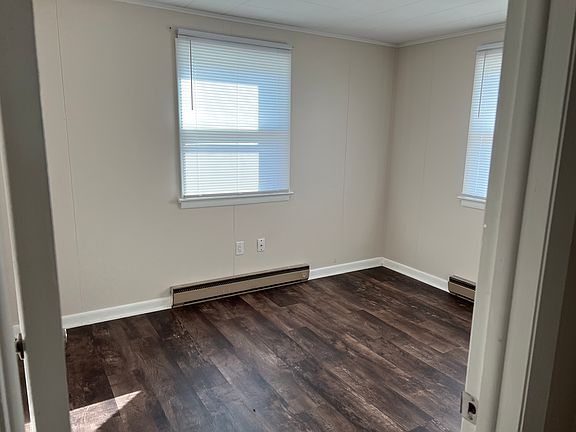 5th image of 606 E 20th St APT 2