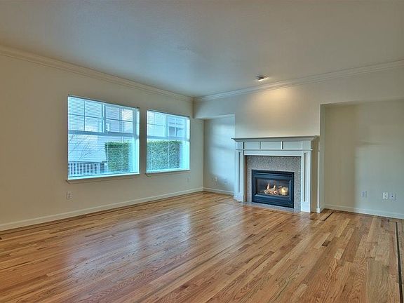 4th image of 10221 NE 62nd St