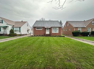 5670 Cherokee Dr, Lyndhurst, OH 44124