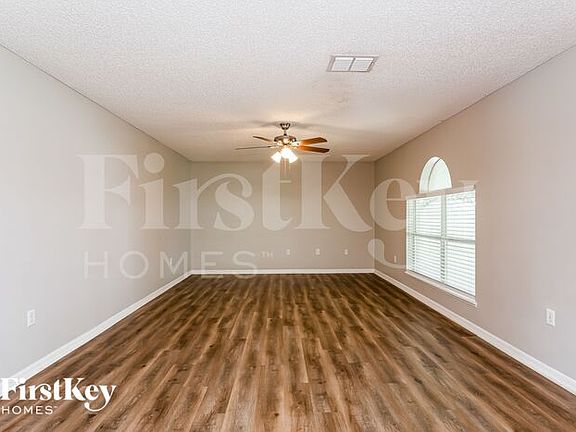 3rd image of 6488 Betty Ave