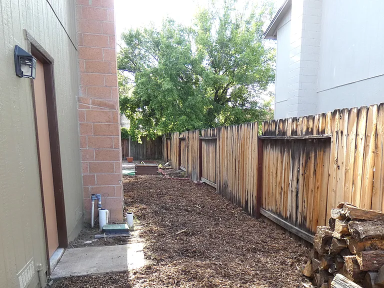 2261 Tangerine St — Photo 16