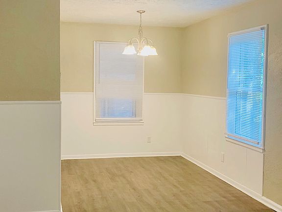 3rd image of 1035 Lake Forest Blvd