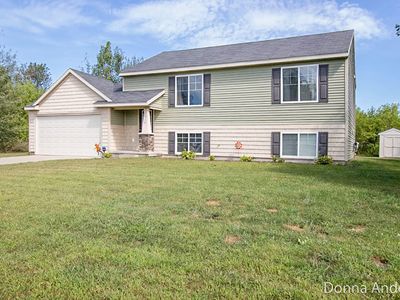 717 W Harmony Dr, Sparta, MI, 49345