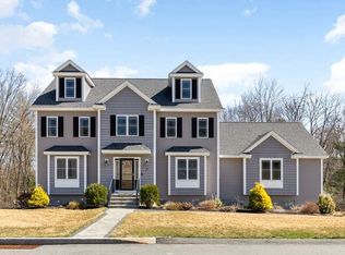 7 Fieldstone Ln, Billerica, MA 01821