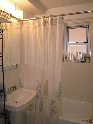 Rented by Metropolitan Equities | media 30