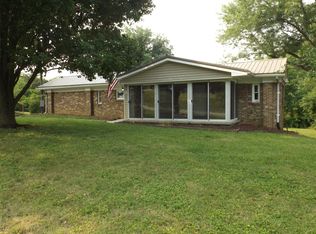 11 Old Wallaceton Rd, Berea, KY 40403