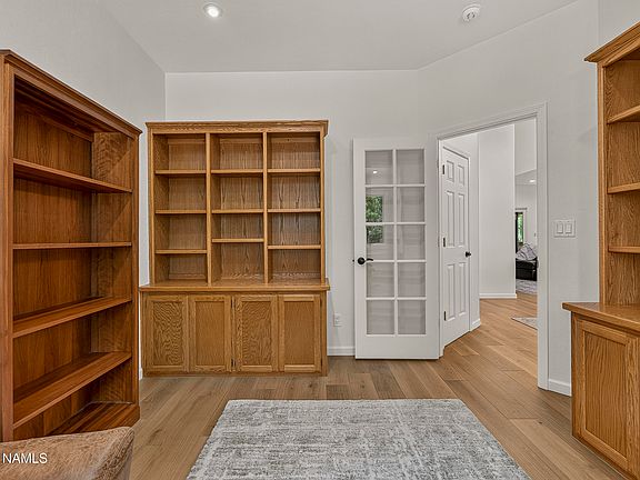 5th image of 2644 N Sandstone Way