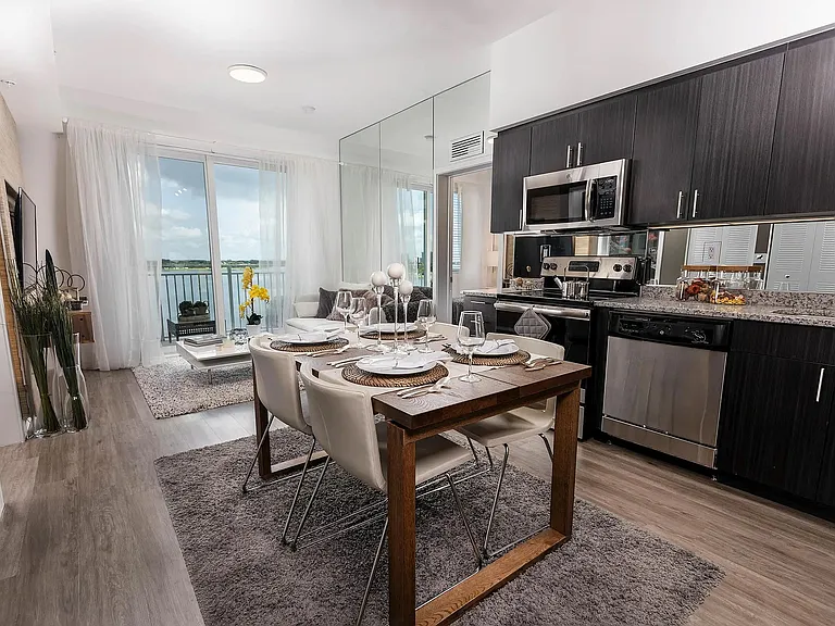Veridian Shores Apartments Kitchen