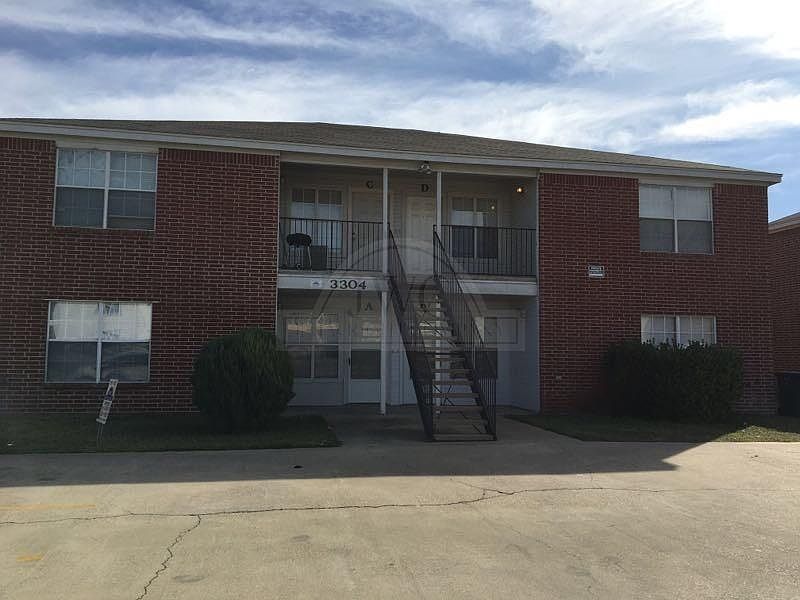 1st image of 3304 Hereford Ln APT A