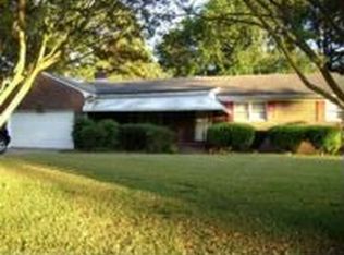 1132 Chesslawn Cir E, Chesapeake, VA 23320