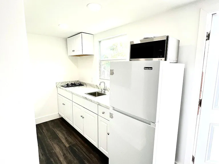 57 NW 48th Pl #5 — Photo 10