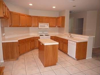 5th image of 3090 Bavaria Dr