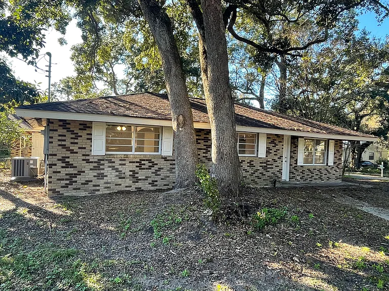 123 Shady Grove Ave — Photo 3