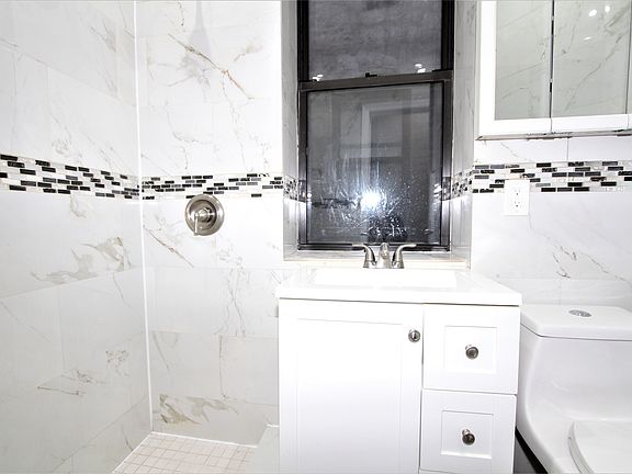 5th image of 460 Madison St APT 2L