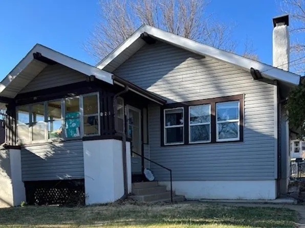 921 34th St, Sioux City, IA 51104