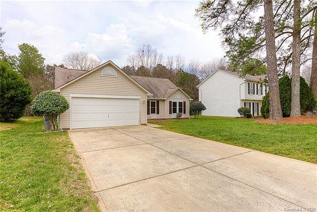 1st image of 7643 Woodknoll Dr #38