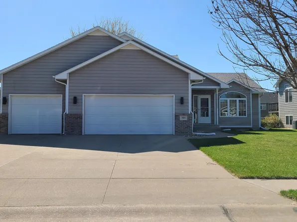 564 Prairie Blvd, Dakota Dunes, SD 57049