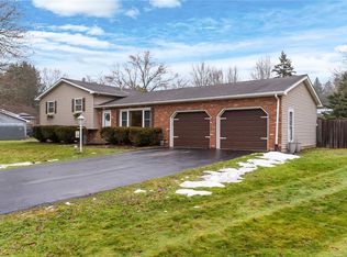 3 Redwood Dr, Greenville, PA