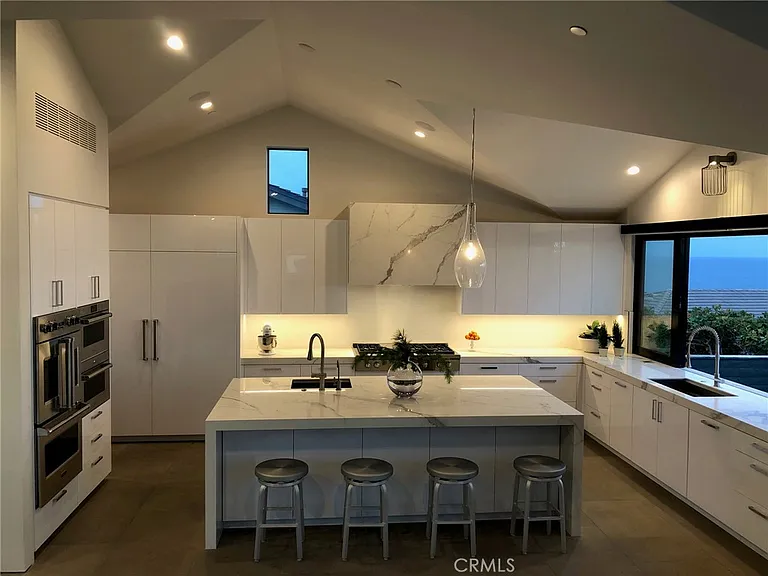 809 Emerald Bay — Photo 9
