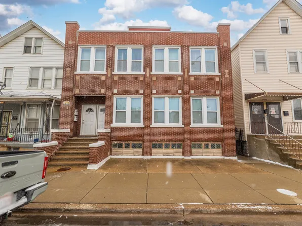 9645 S Avenue L #2F, Chicago, IL 60617