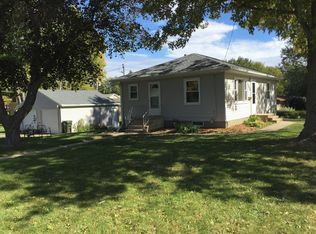 1603 E Ridgeway Ave, Waterloo, IA 50702