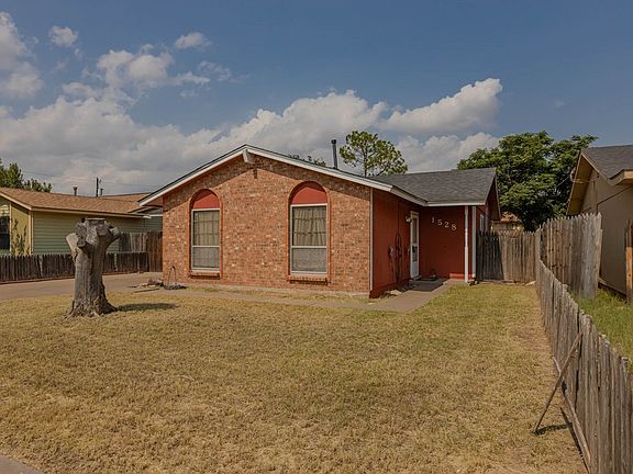 3rd image of 1528 Coronado Ave