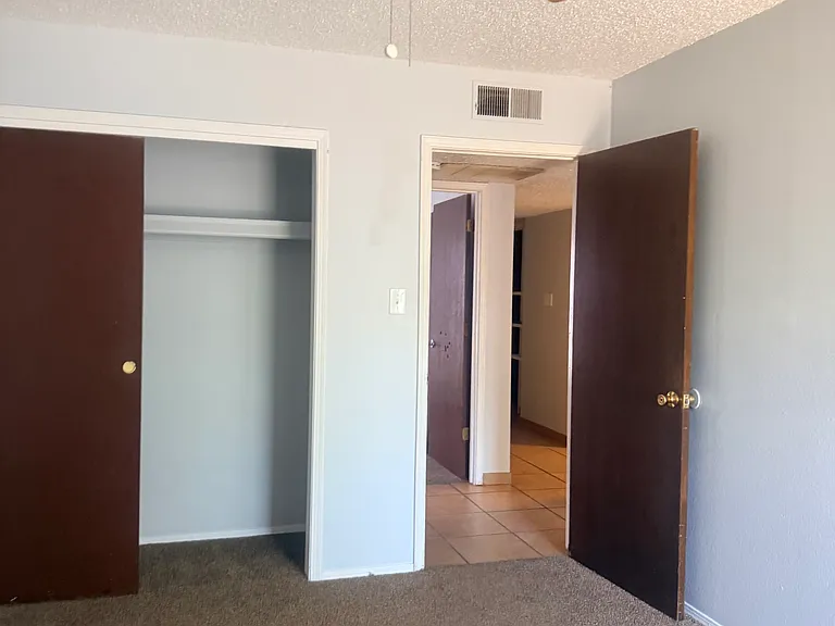 7506 Penn Ln NE #B — Photo 12