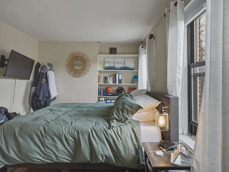 207 W Springfield St #4 — Photo 16