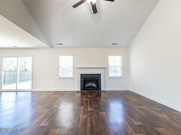 5th image of 209 Zonnie Lane