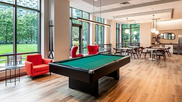 Rented by Luxury Apartments LIC | media 12