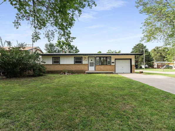2001 E Charleston Dr, Wichita, KS 67219