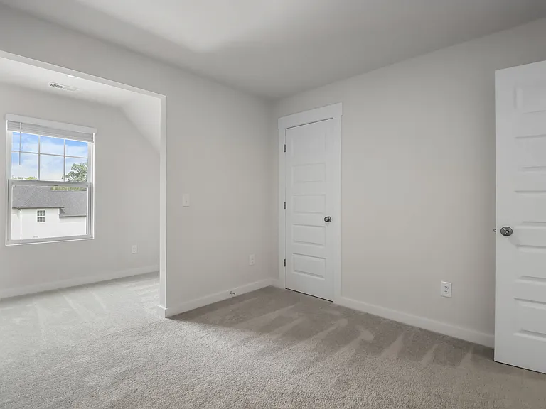 1055 Ross Farms Blvd — Photo 28