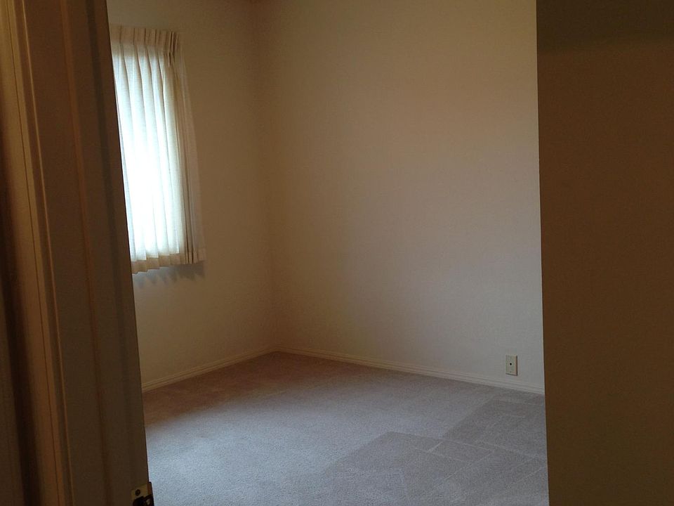 1st image of 113 Orchard Ave