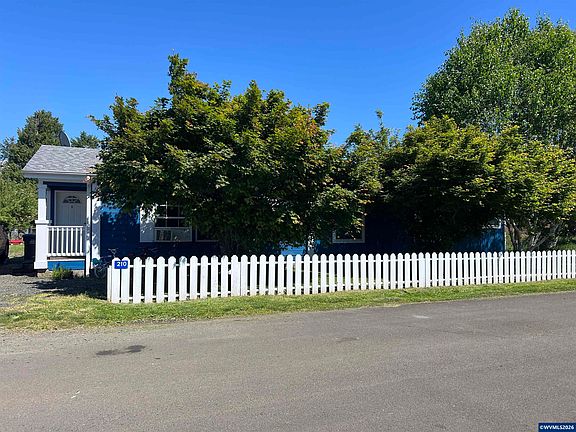 2nd image of 210 NW Grinstead St