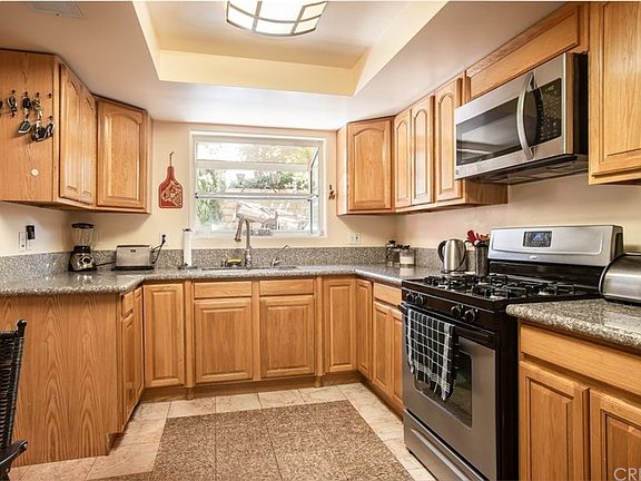 5th image of 9429 1/2 Burnet Ave #4