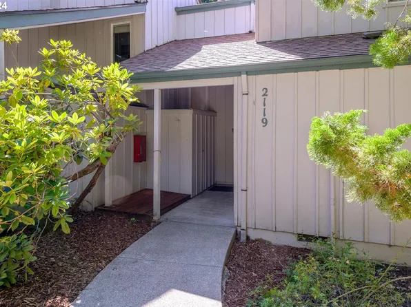 2119 Hawkins Ln, Eugene, OR 97405