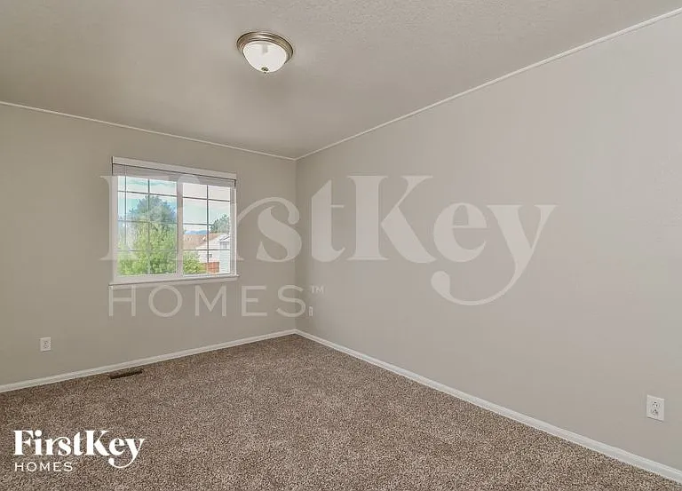 5823 Mesa Mountain Way — Photo 13