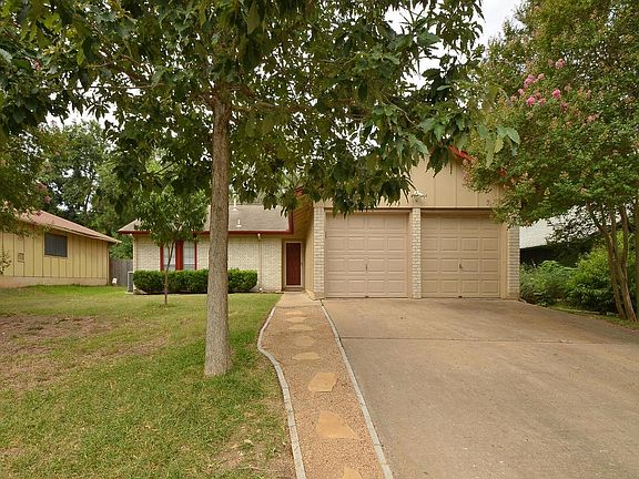 2nd image of 2511 Lazy Oaks Dr