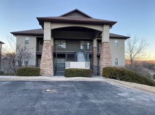 1031 Golf Dr BUILDING 2, Reeds Spring, MO 65737