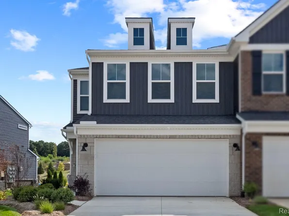 1430 Superior Dr, Milford, MI 48381